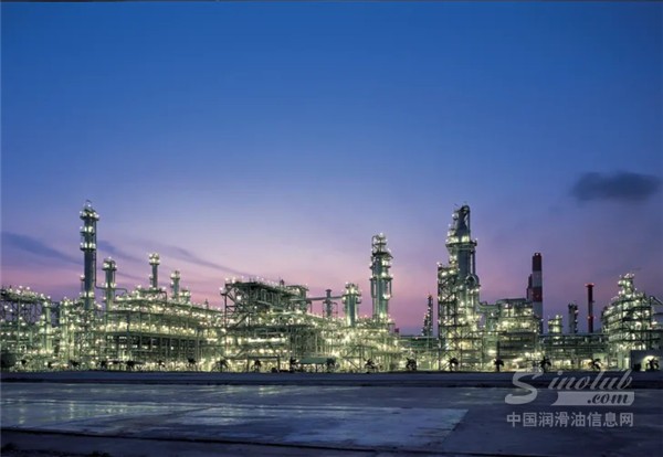 Shell-strengthens-Asian-LNG-leadership-exits-Singapore-chemicals-site-729x504.webp.jpg