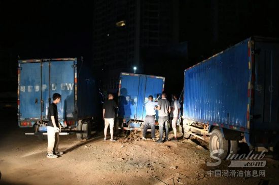 陽東警方成功打掉一個非法生產(chǎn)銷售偽劣成品油團(tuán)伙