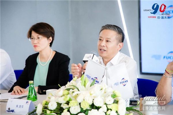 福斯油品集團管理委員會成員、福斯中國首席執行官朱慶平先生