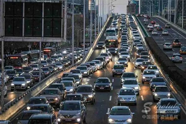 4.08億！機動車保有輛再創新高！油車、新能