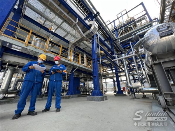 克石化建成全國最大高檔白油生產基地